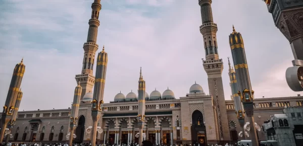madina mounawar